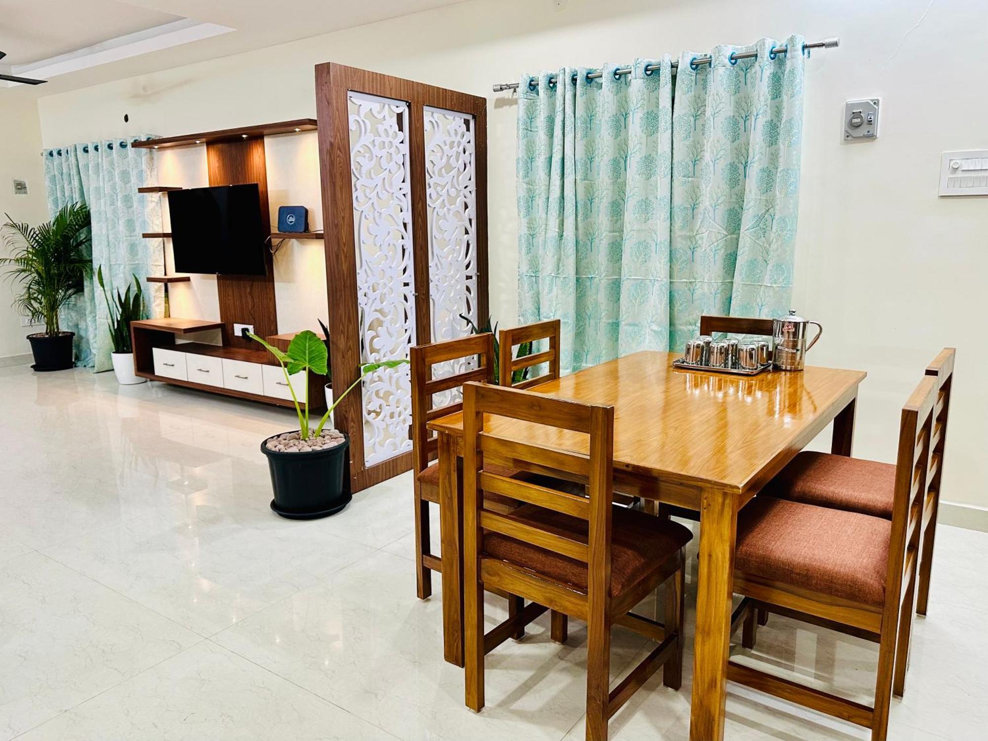Truelife - 3Bhk Family Suites - Ps4 Pure Veg Restaurant On The Way To Balaji Temple - 2500 Sft Large Signature Apartment - Modular Kitchen - Super Fast Wifi, Smart Tv, 250 Jio Channels - Parking - Easy Access To All Temples - Top Service With Lots Of Тирупати Экстерьер фото